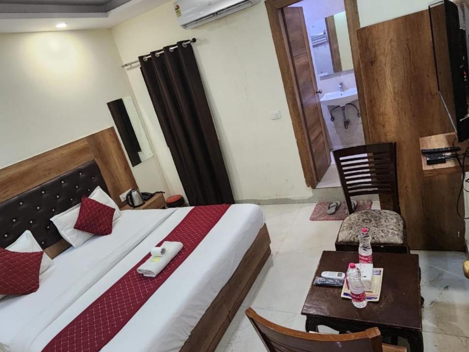 Hotel Redton Neu-Delhi Exterior foto